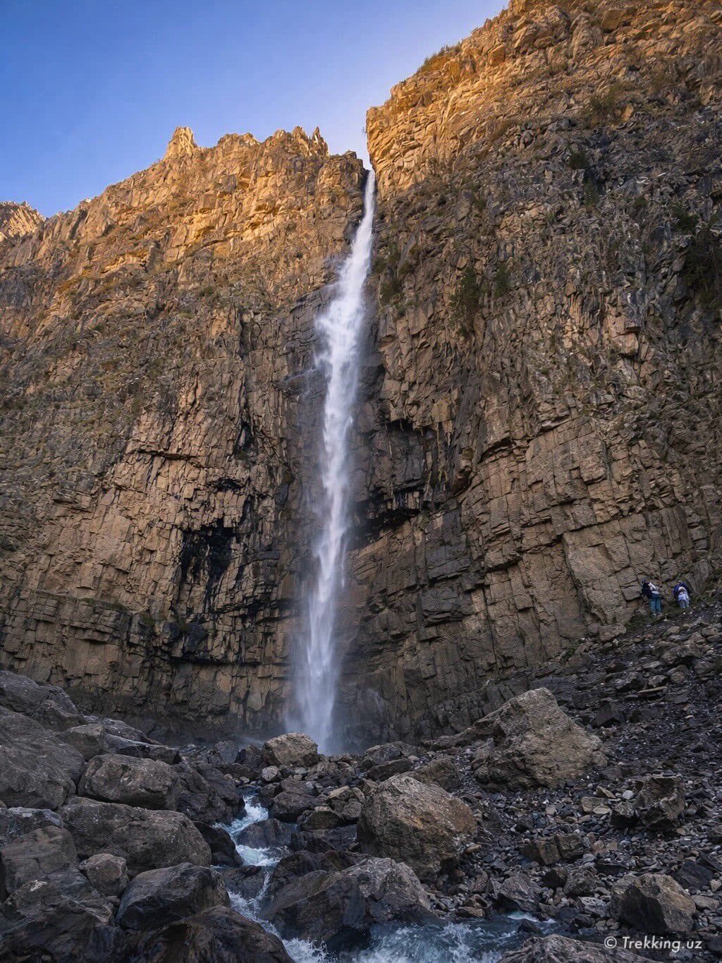 Trekking.uz safaridan lavha